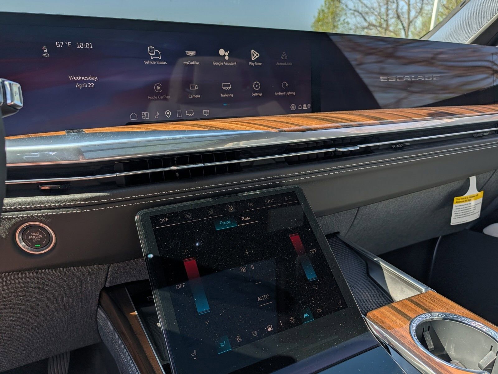 New 2026 Cadillac Escalade ESV Platinum Sport w/ LPO, ONYX Package AWD/4WD image 9