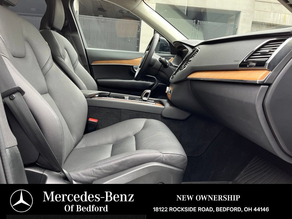 Used 2024 Volvo XC90 B5 Plus AWD/4WD image 18