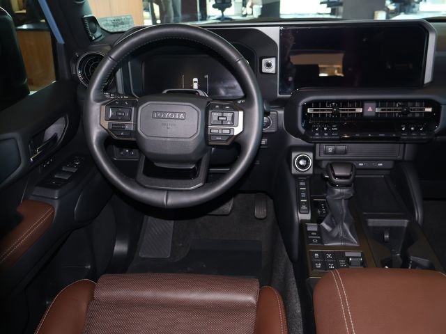 Used 2025 Toyota Land Cruiser image 10