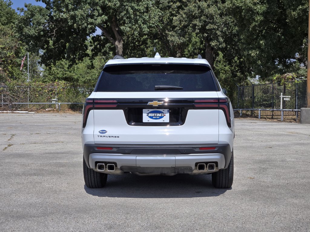 Used 2026 Chevrolet Traverse LT w/ Driver Confidence Package FWD image 6