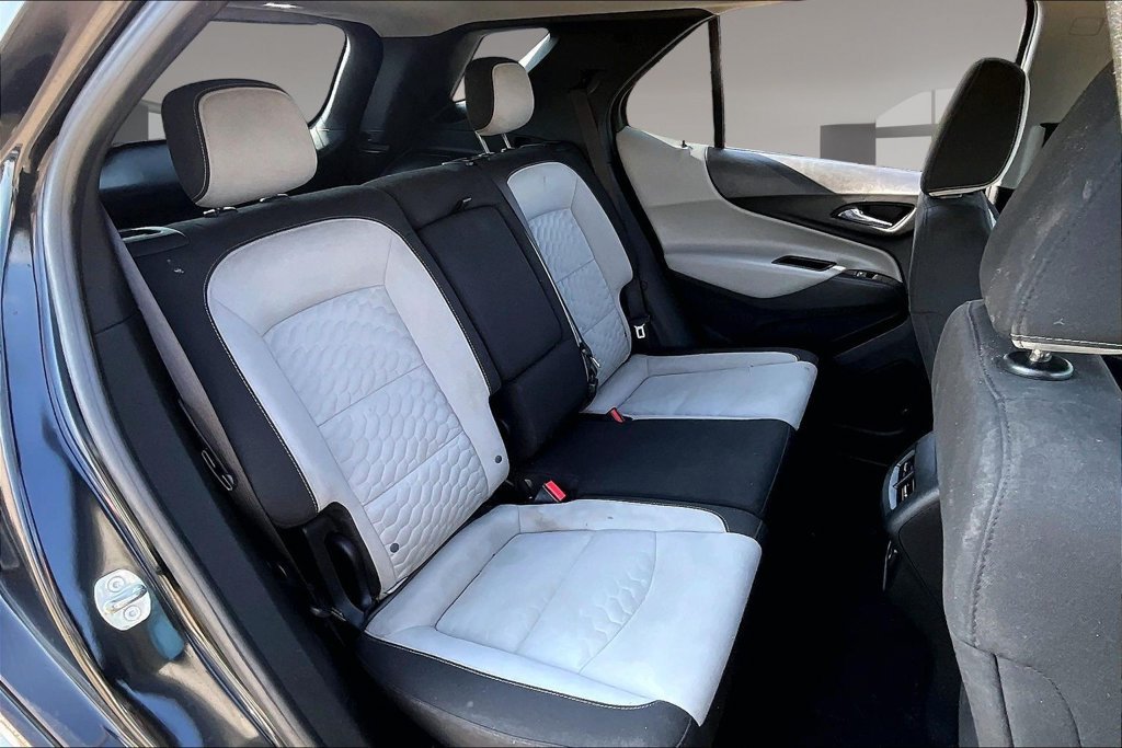Used 2020 Chevrolet Equinox LS AWD/4WD image 28