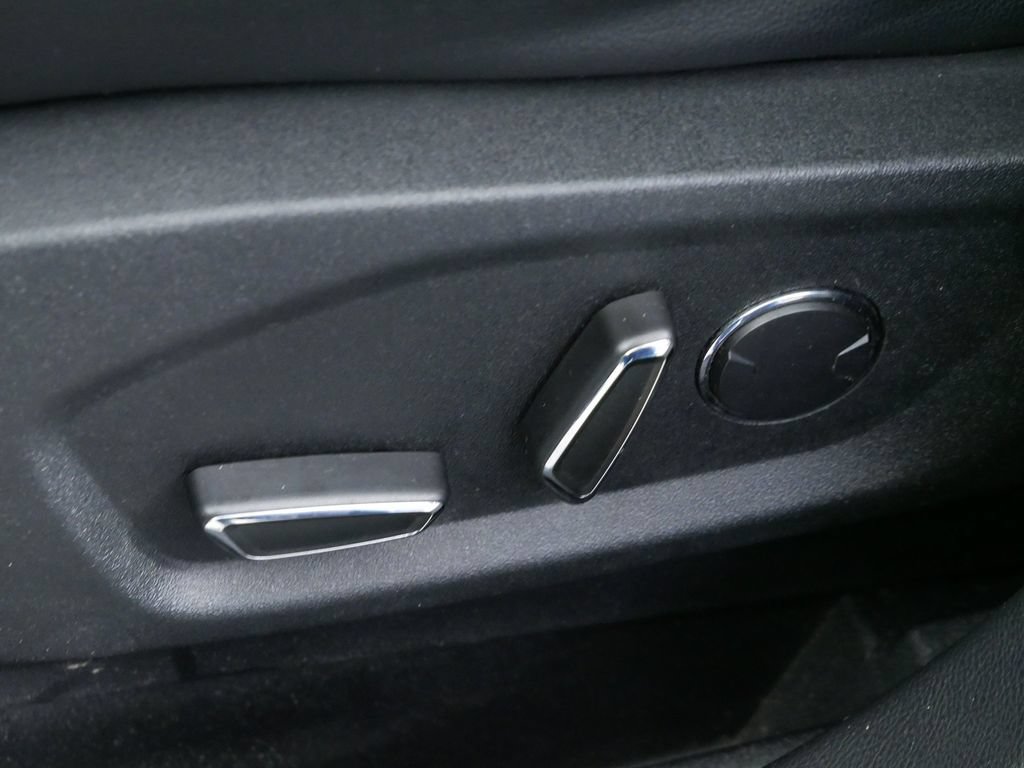 Used 2018 Ford Edge Sport w/ Equipment Group 401A AWD/4WD image 22