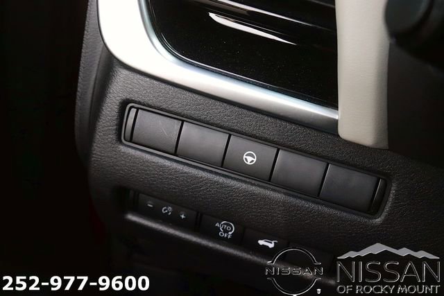Certified 2024 Nissan Rogue SL FWD image 26