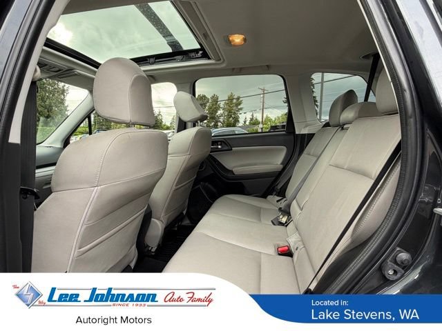 Used 2015 Subaru Forester 2.5i Touring AWD/4WD image 23