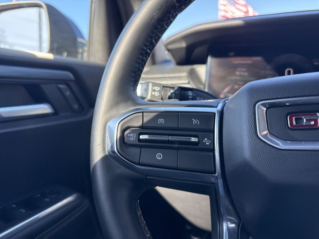 Used 2025 GMC Acadia Elevation FWD image 15