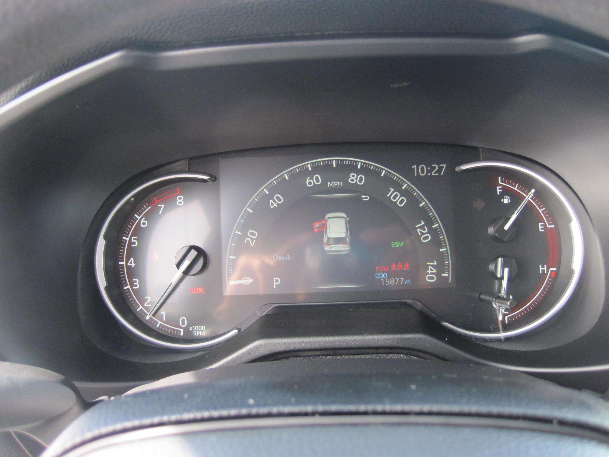 Used 2024 Toyota RAV4 LE AWD/4WD image 13