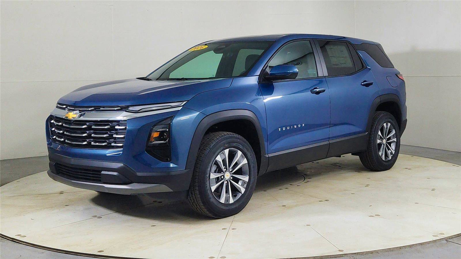 Used 2026 Chevrolet Equinox LT image 3