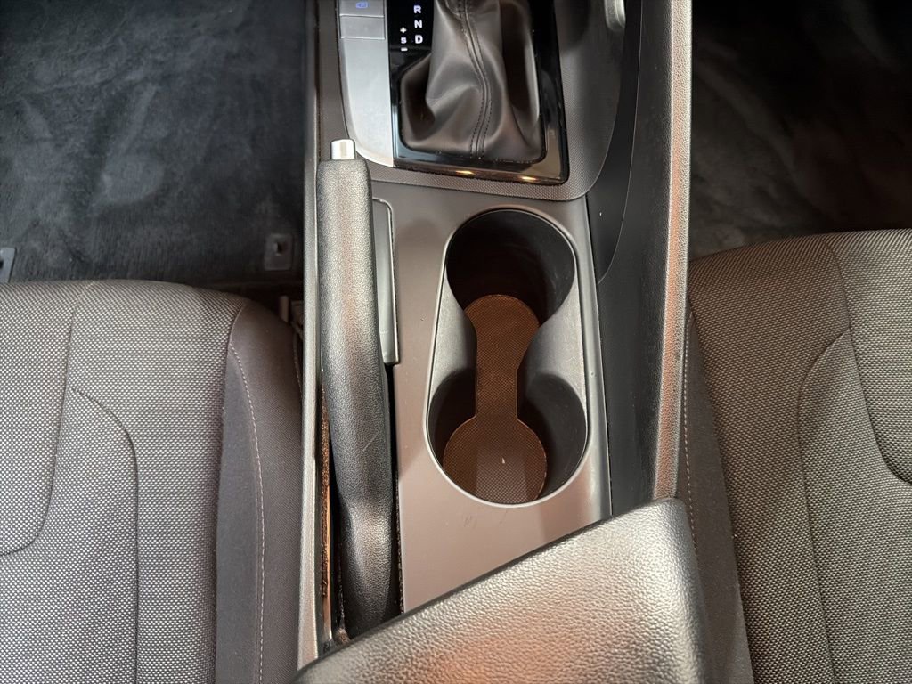 Certified 2022 Hyundai Elantra SE image 21