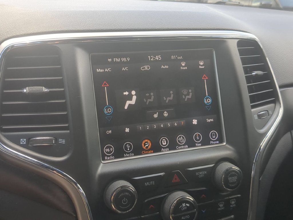 Used 2018 Jeep Grand Cherokee Altitude AWD/4WD image 22