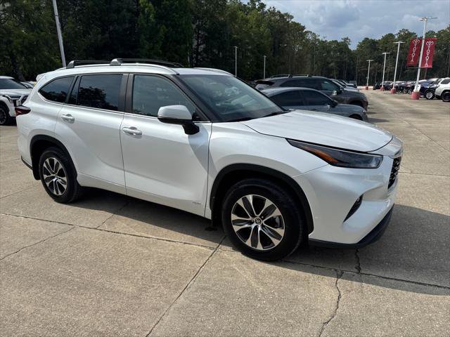 Certified 2026 Toyota Highlander XLE AWD/4WD image 9
