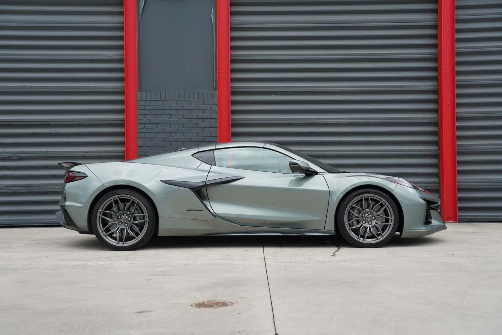 Used 2023 Chevrolet Corvette Z06 RWD image 10