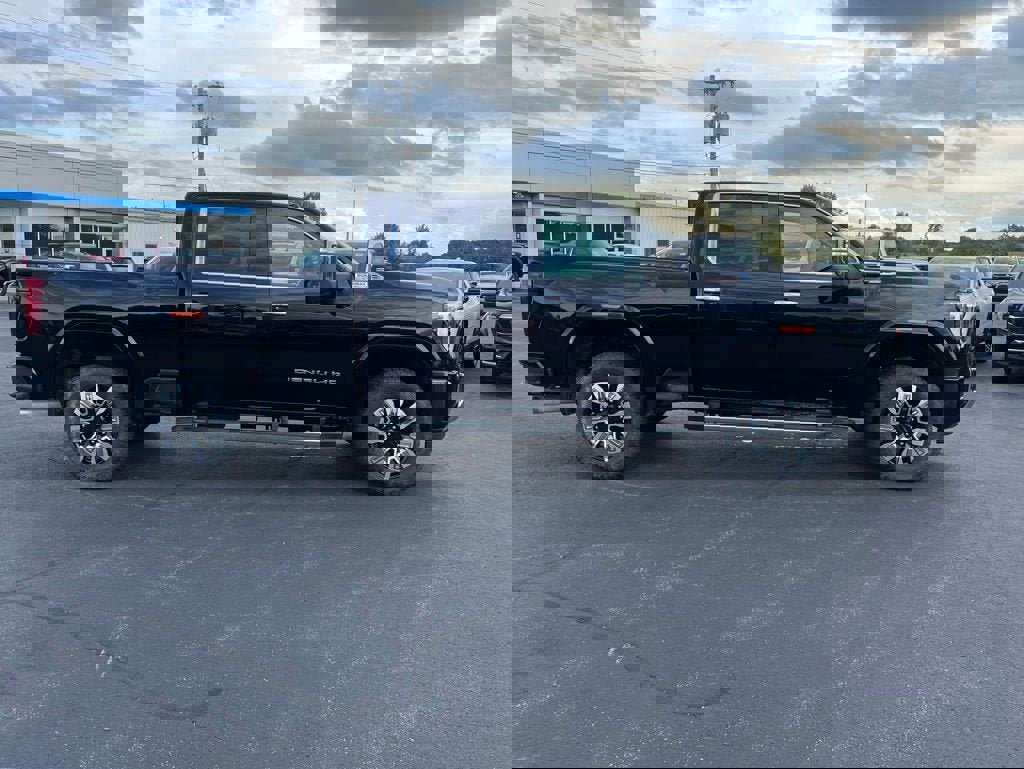 New 2025 GMC Sierra 2500 Denali w/ Denali Reserve Package image 9