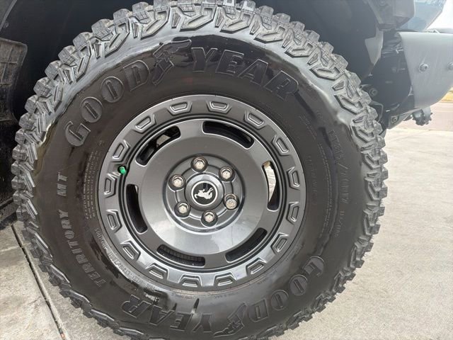 Used 2024 Ford Bronco Everglades image 28