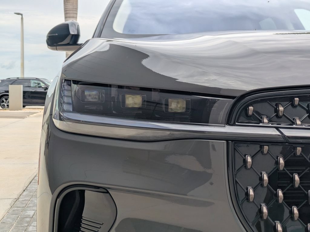 Certified 2024 Lincoln Nautilus Black Label AWD/4WD image 11