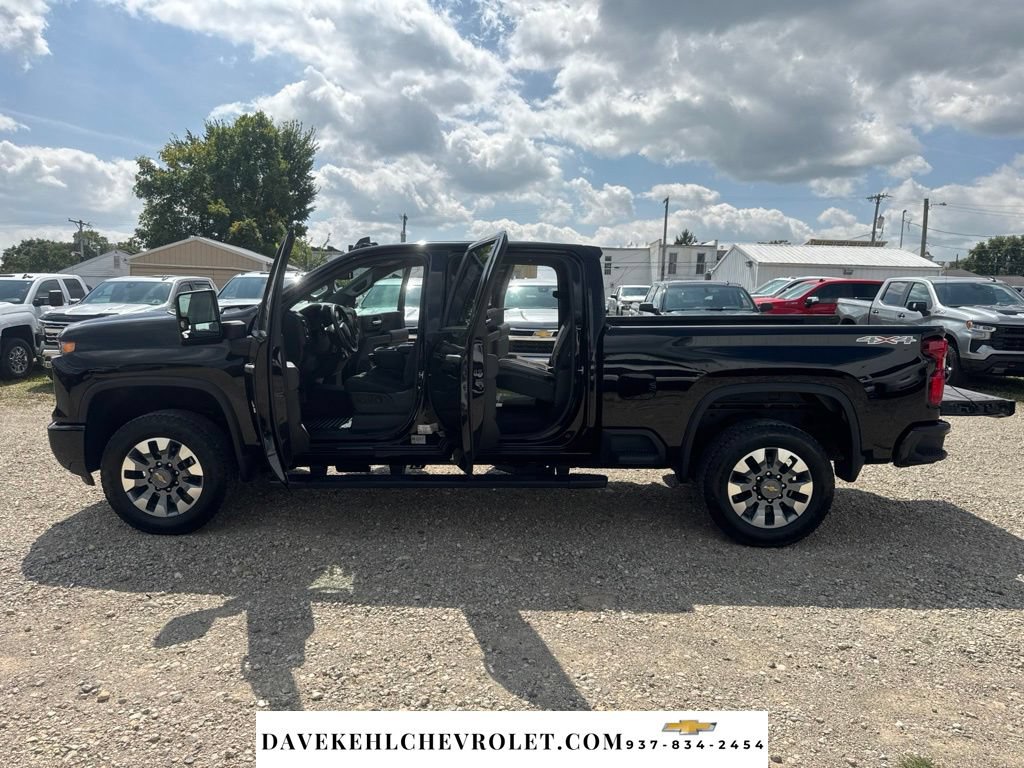 Used 2024 Chevrolet Silverado 2500 Custom w/ Custom Value Package AWD/4WD image 12