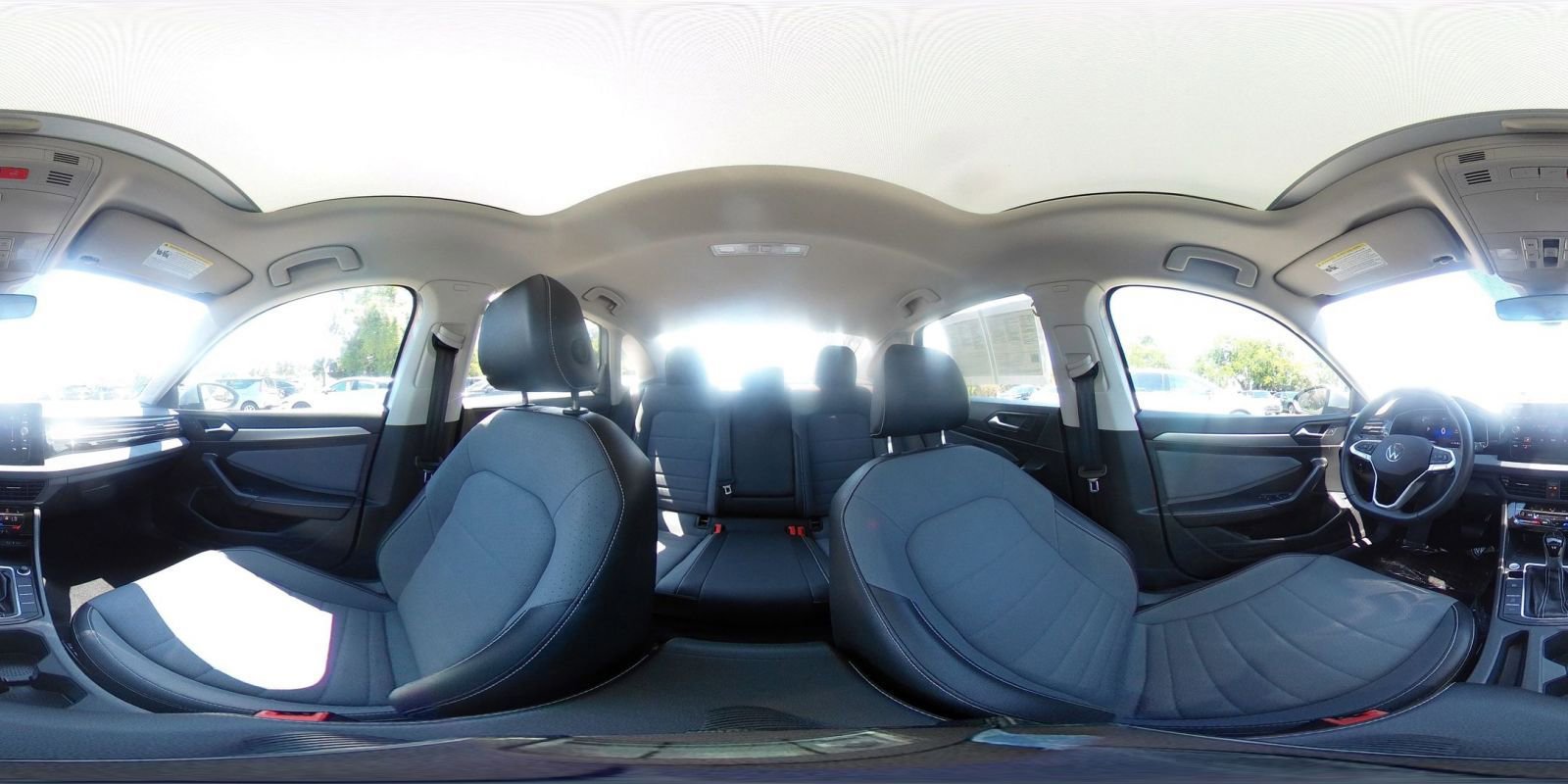 Used 2025 Volkswagen Jetta SE image 44