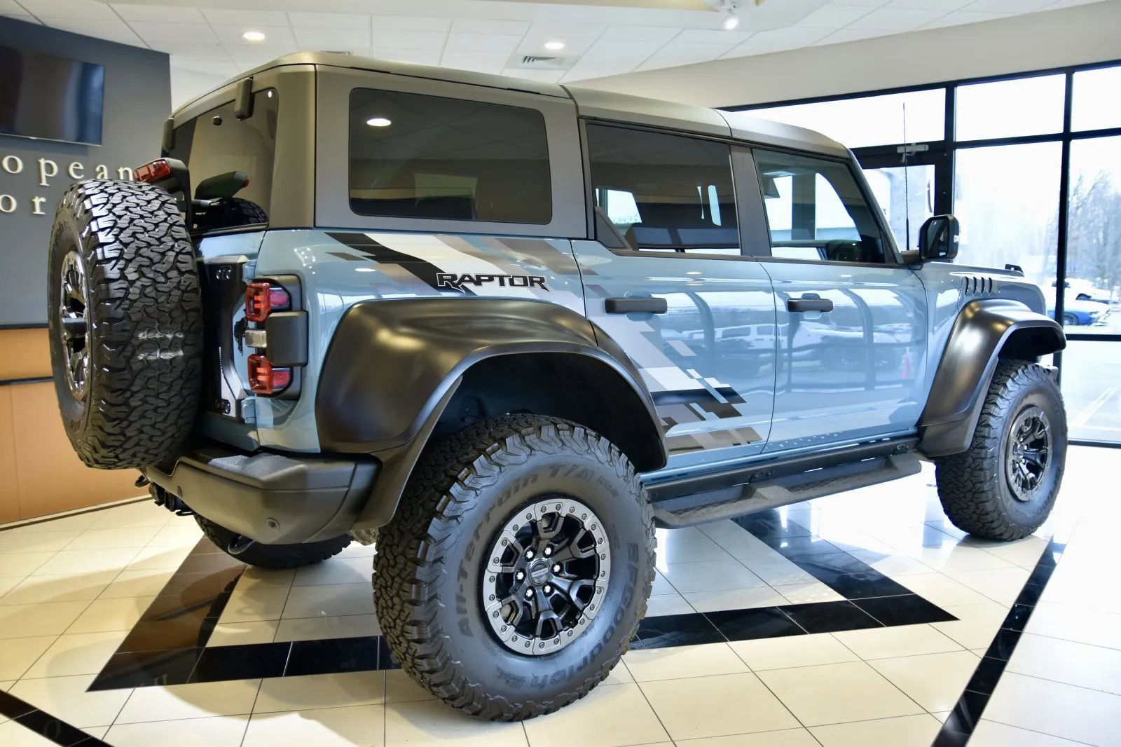 Used 2023 Ford Bronco Raptor image 6
