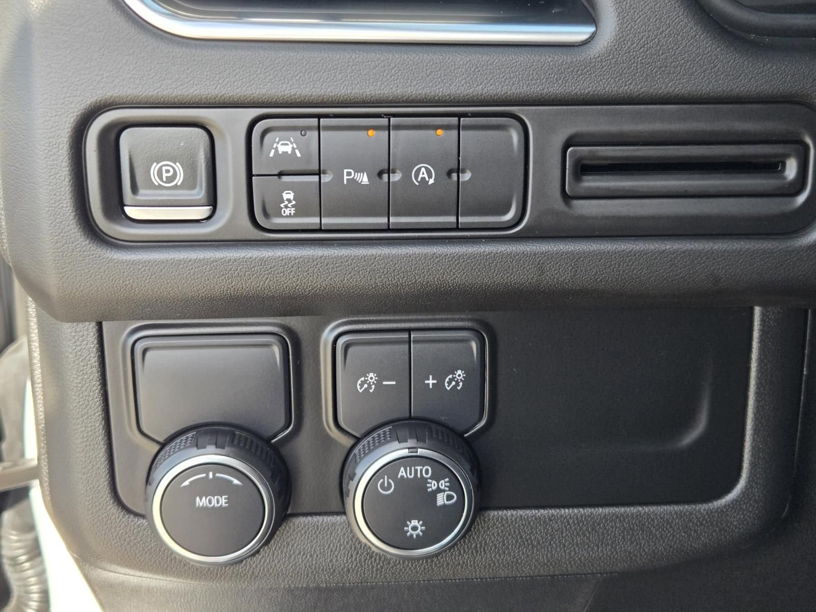 Used 2024 Chevrolet Tahoe LT image 22