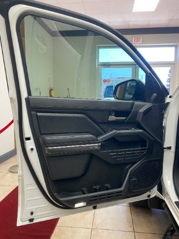 Used 2024 Toyota Tacoma TRD Sport w/ TRD Sport Upgrade Package image 12