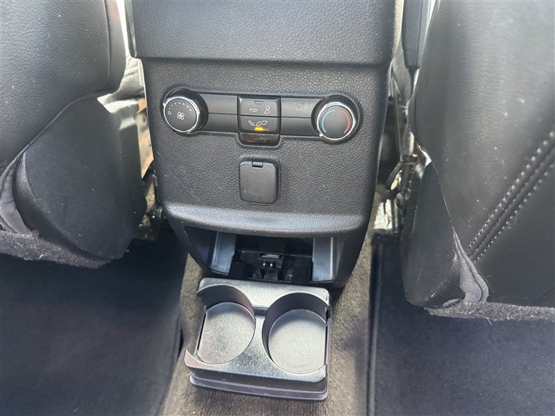 Used 2017 Ford Explorer XLT w/ Equipment Group 202A AWD/4WD image 27