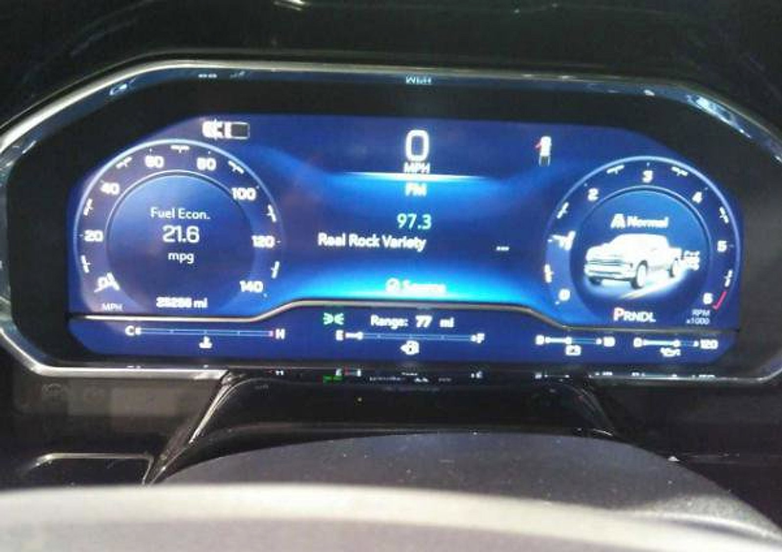 Used 2025 Chevrolet Silverado 1500 LT image 6