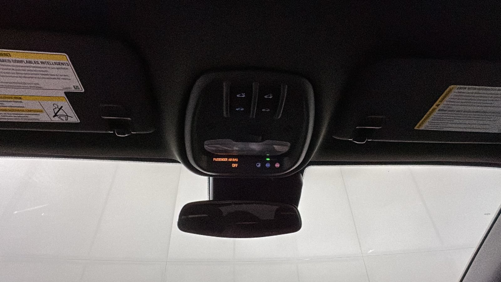Used 2025 Buick Envista Sport Touring w/ Experience Buick Package FWD image 30