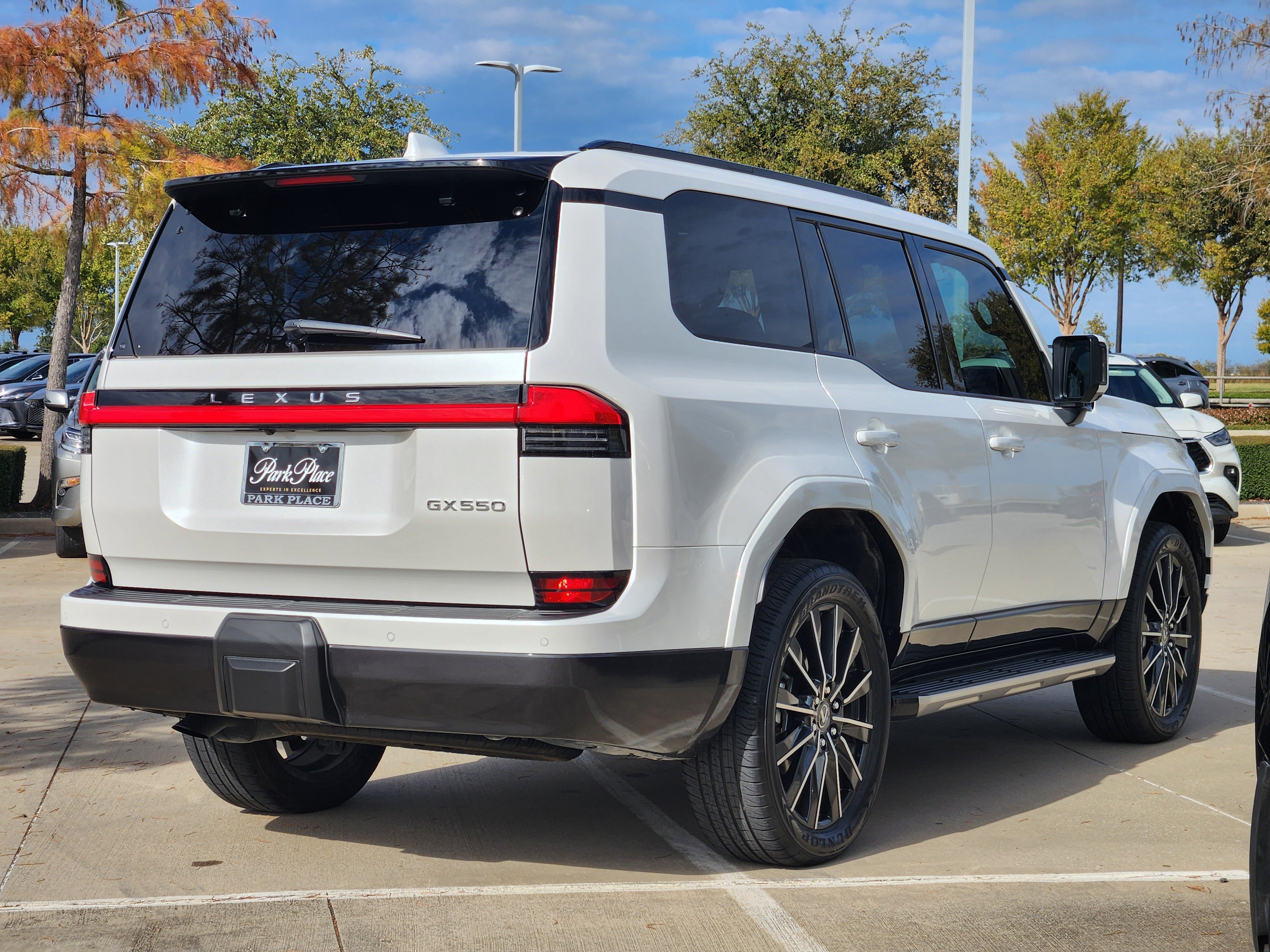 Used 2024 Lexus GX 550 image 13