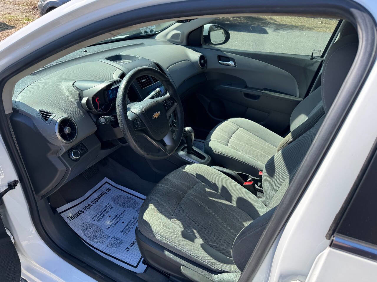 Used 2014 Chevrolet Sonic LT image 9