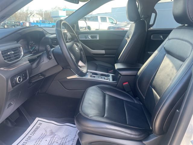 Used 2023 Ford Explorer Limited image 19
