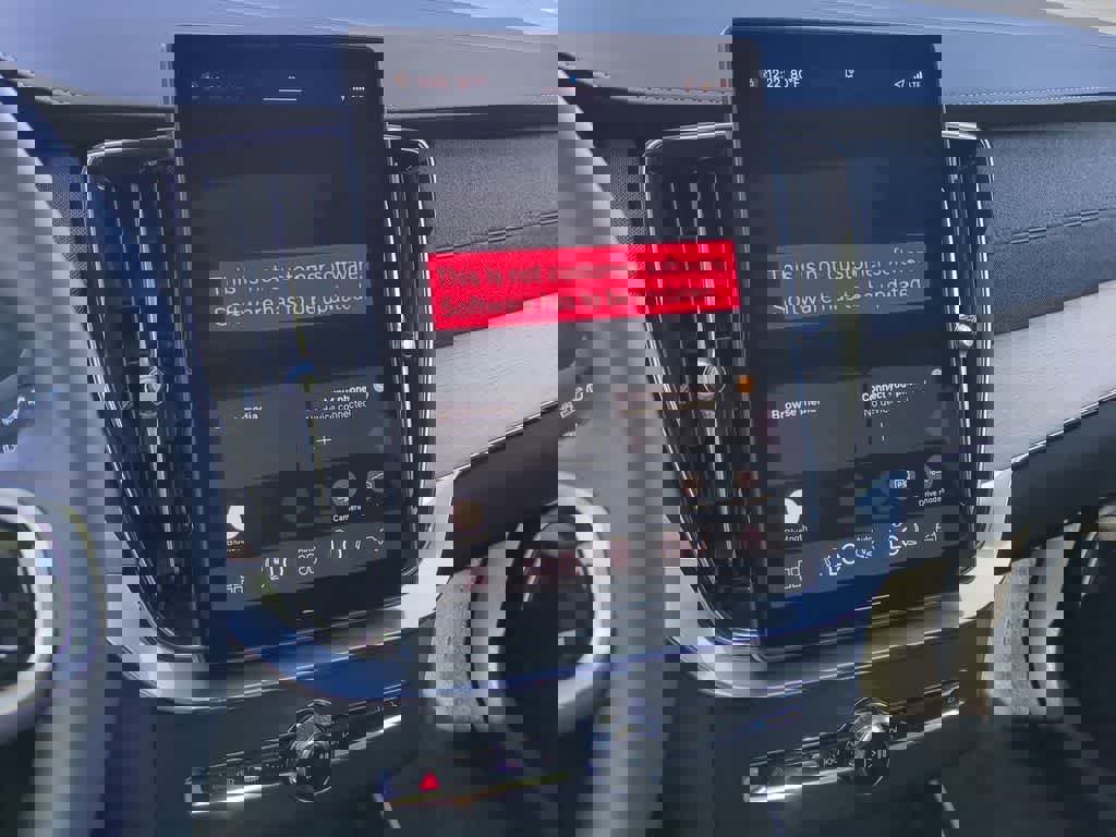 Used 2026 Volvo XC90 B6 Plus w/ Protection Package Premier image 27