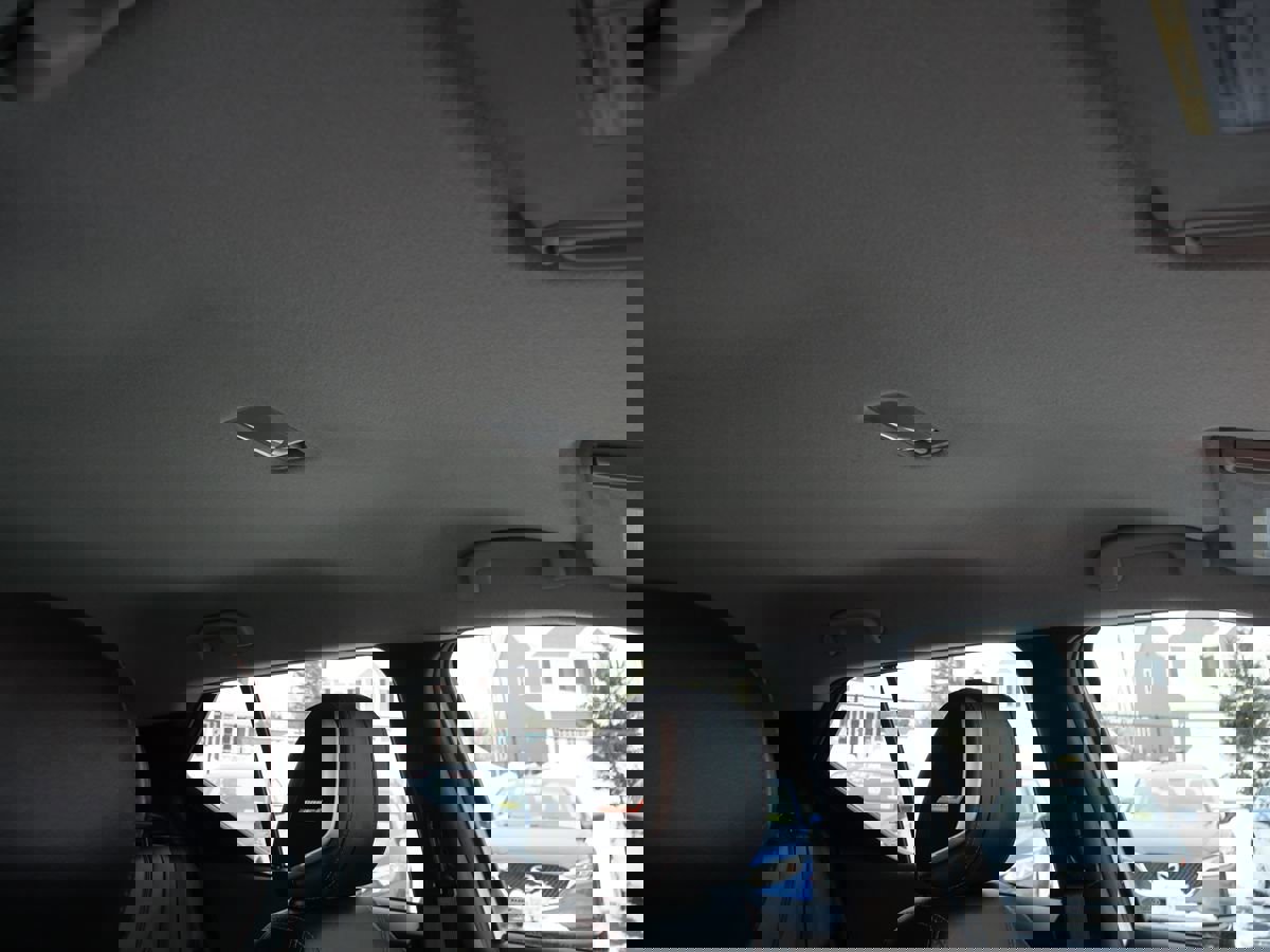 Used 2020 Nissan Kicks SR w/ SR Premium Package image 18