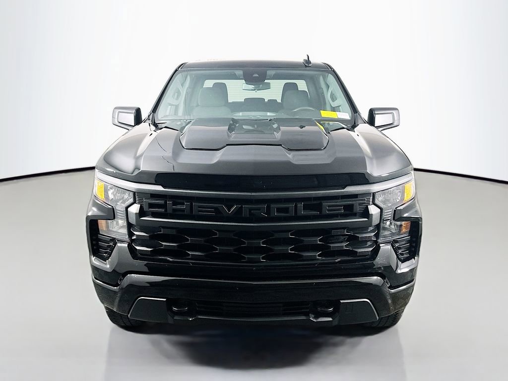Used 2024 Chevrolet Silverado 1500 Custom Trail Boss w/ Midnight Edition image 2