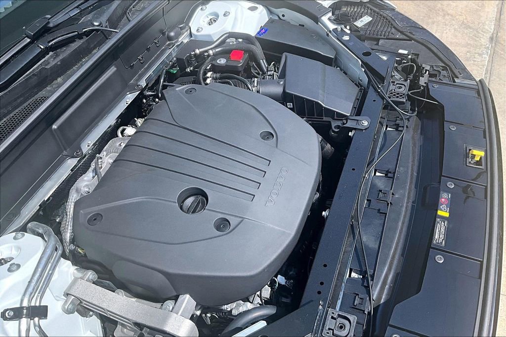New 2026 Volvo XC60 B5 Plus w/ Protection Package Premier AWD/4WD image 39