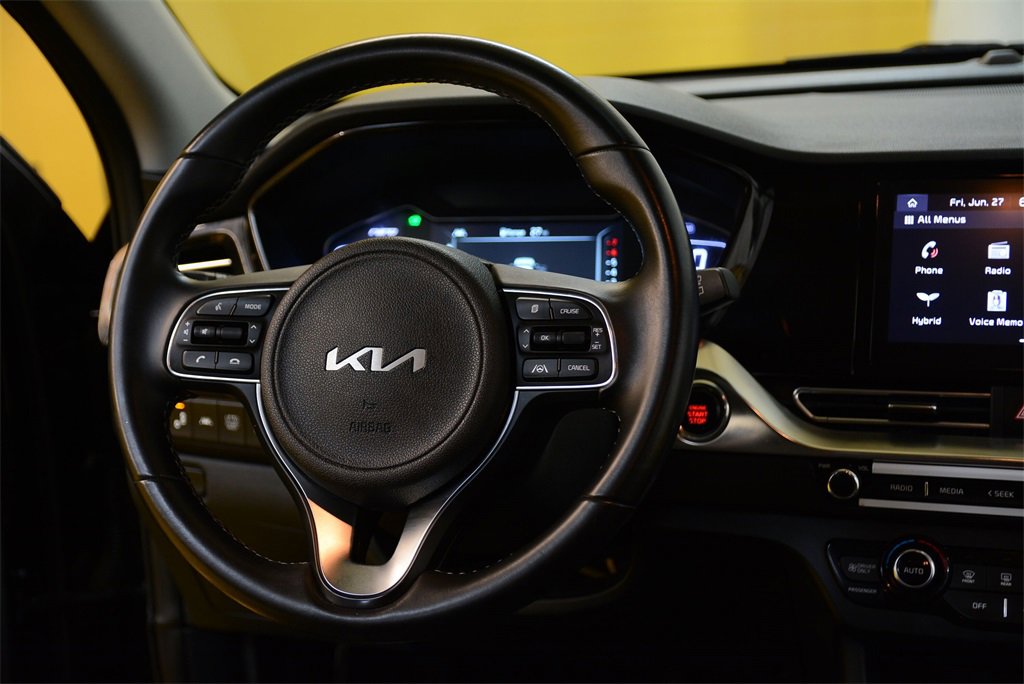 Used 2022 Kia Niro LXS w/ Digital Cluster Package image 15