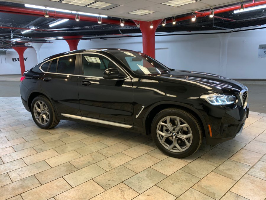 Used 2025 BMW X4 xDrive30i w/ Premium Package AWD/4WD image 10