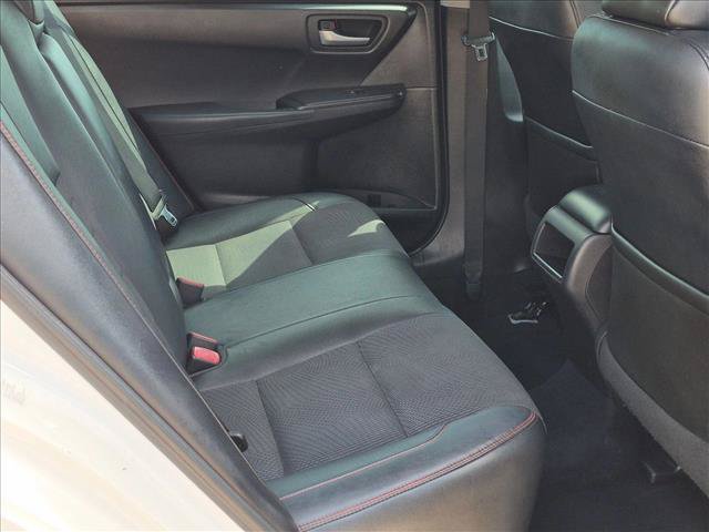 Used 2016 Toyota Camry SE FWD image 18