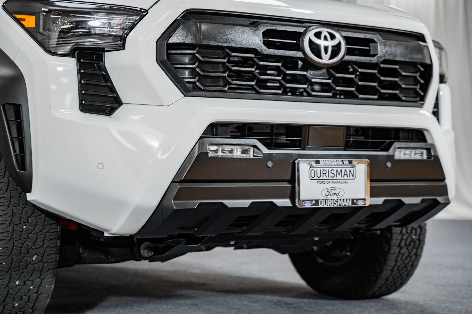 Used 2024 Toyota Tacoma TRD Off-Road image 10