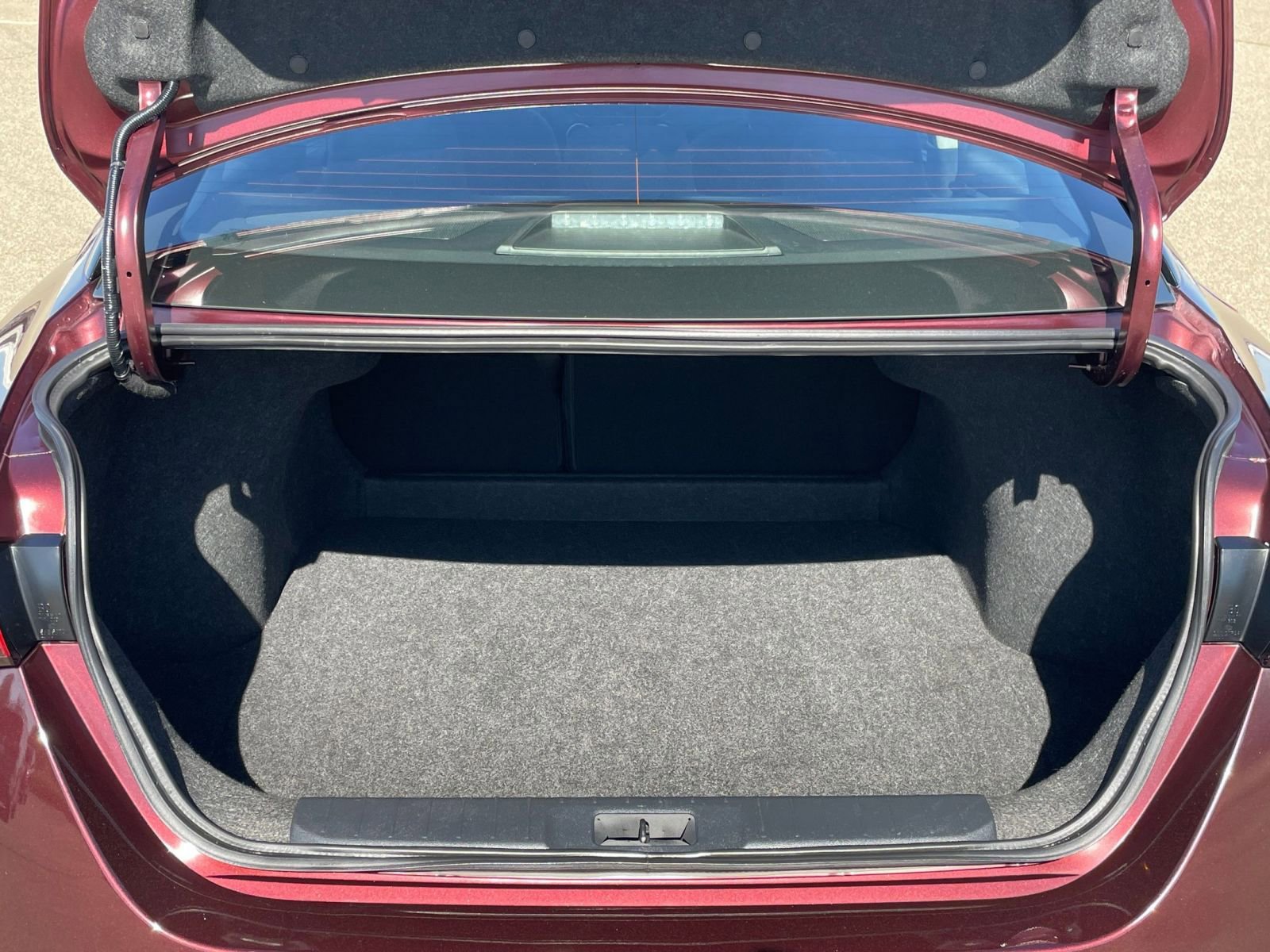 Used 2025 Nissan Sentra SV image 30