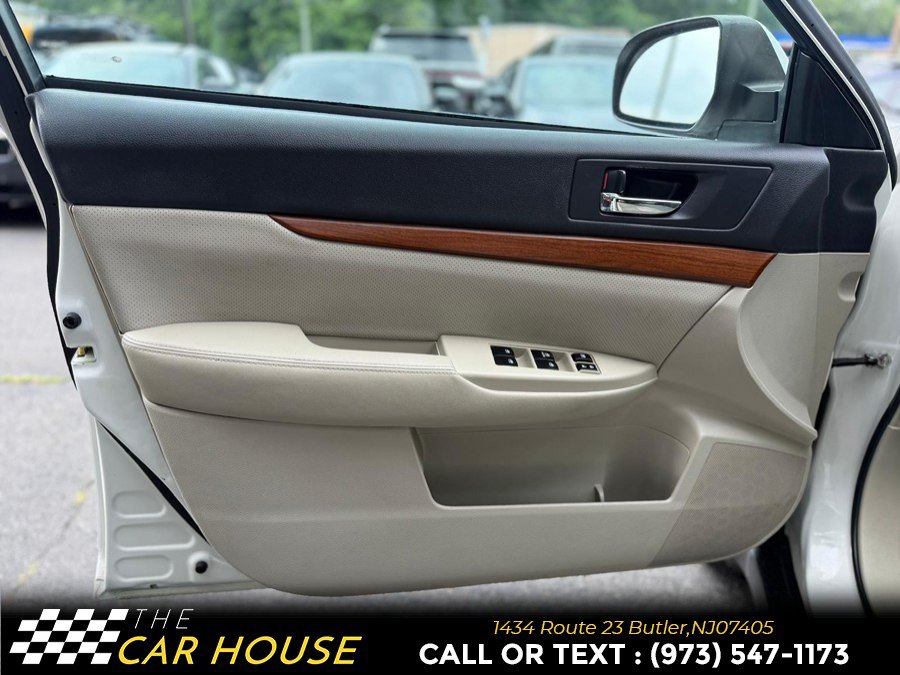 Used 2014 Subaru Outback 2.5i Limited AWD/4WD image 16