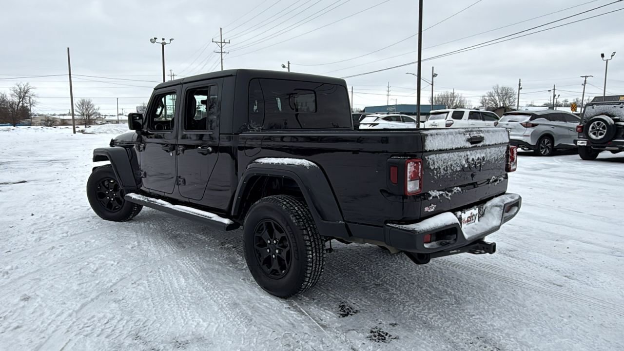 Used 2021 Jeep Gladiator Willys image 5