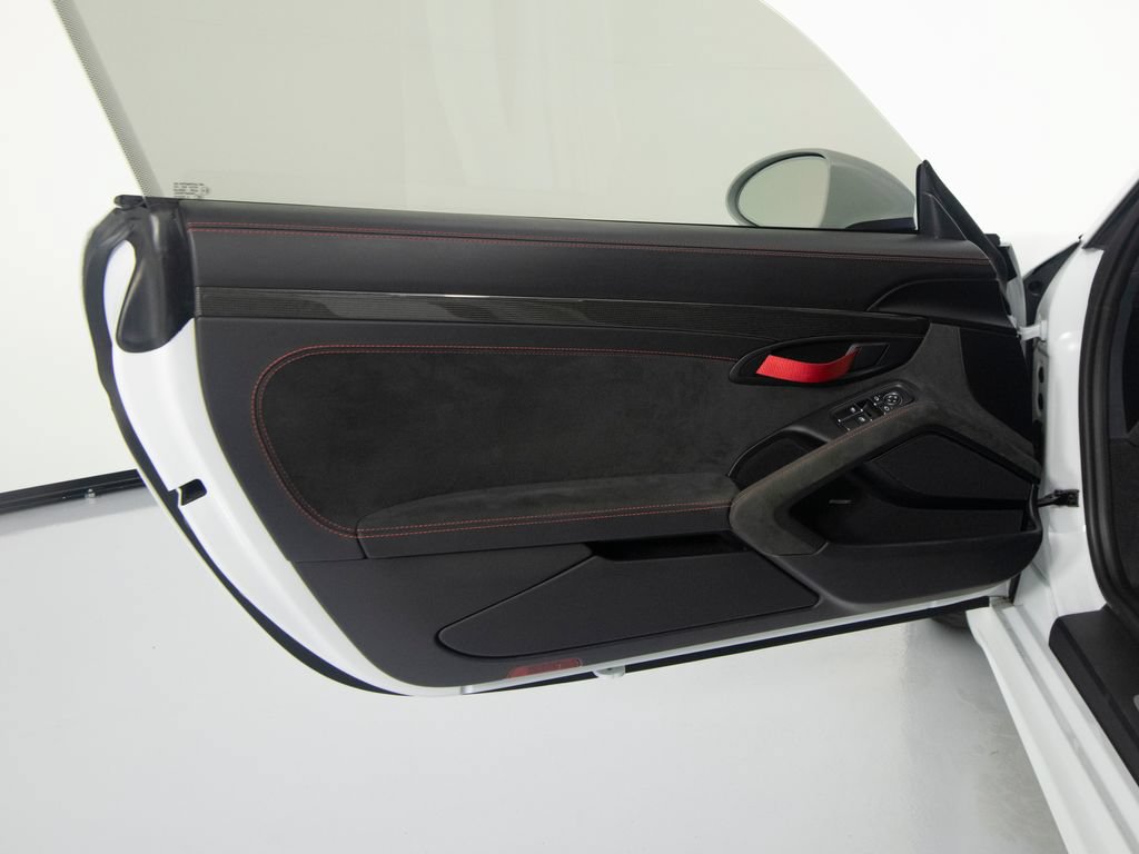 Certified 2022 Porsche 718 Cayman GT4 RWD image 18