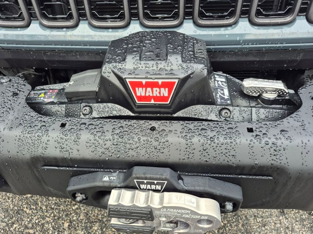 Used 2024 Jeep Wrangler Rubicon w/ Technology Group image 13