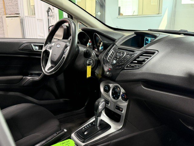 Used 2016 Ford Fiesta SE w/ Cold Weather Package FWD image 8