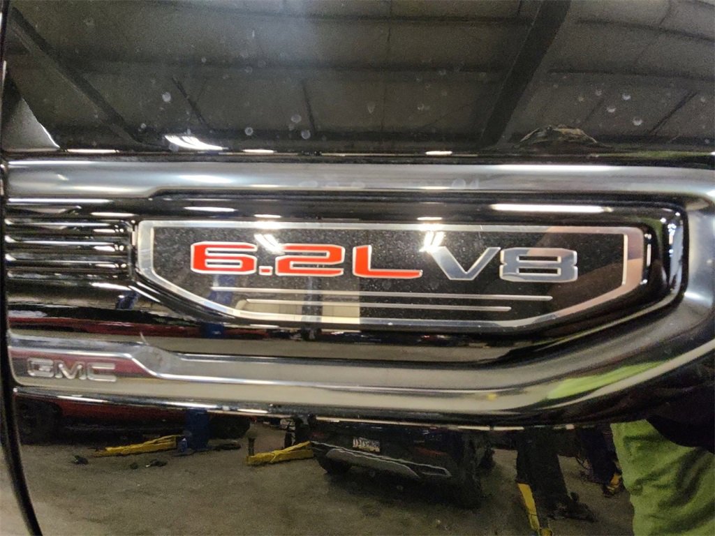 Certified 2022 GMC Sierra 1500 AT4 w/ AT4 Premium Package image 38