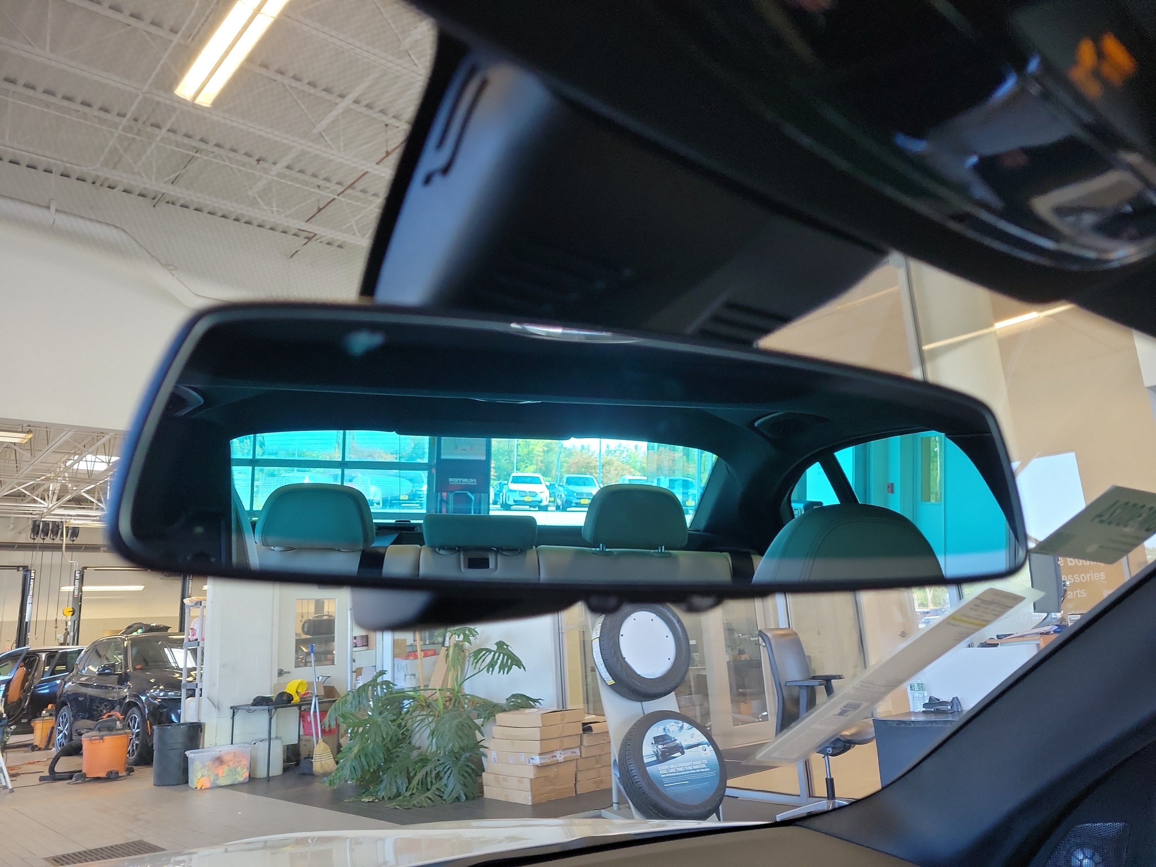 New 2026 BMW 330i xDrive Sedan w/ Premium Package AWD/4WD image 26