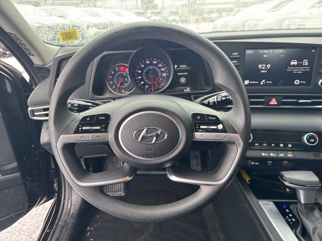 Used 2023 Hyundai Elantra SEL w/ Cargo Package image 11