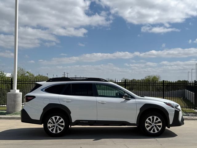 Used 2025 Subaru Outback Premium image 5