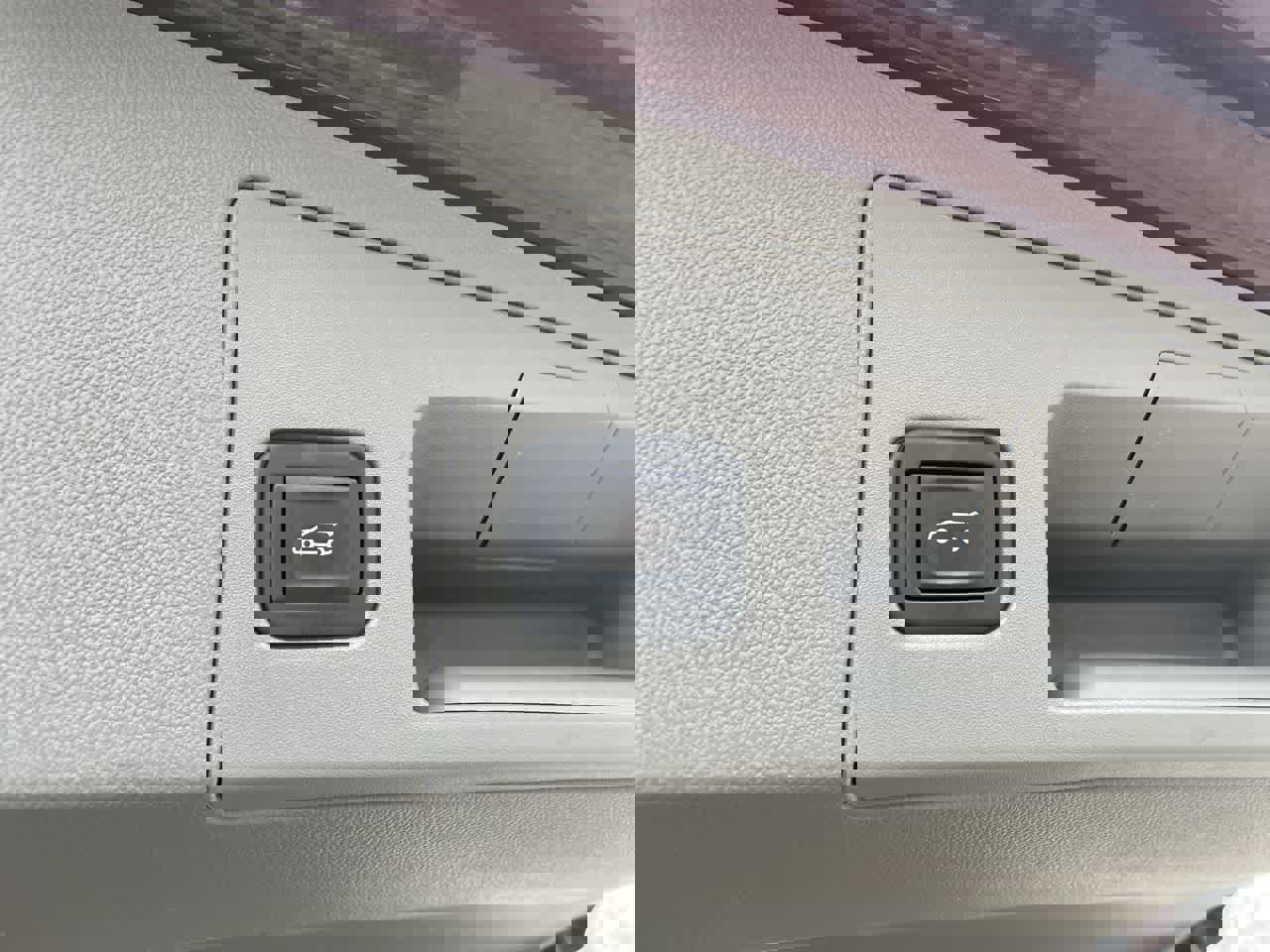 Certified 2023 Cadillac XT5 Premium Luxury w/ LPO, Floor Liner Package image 18