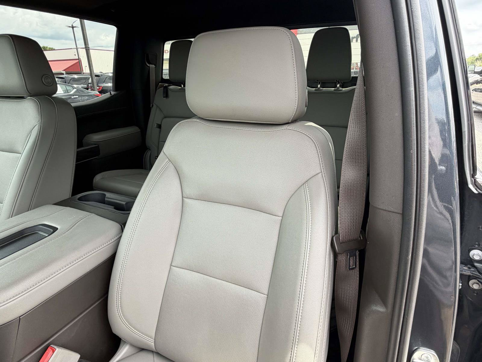 Used 2021 Chevrolet Silverado 1500 LTZ w/ LTZ Premium Package AWD/4WD image 27
