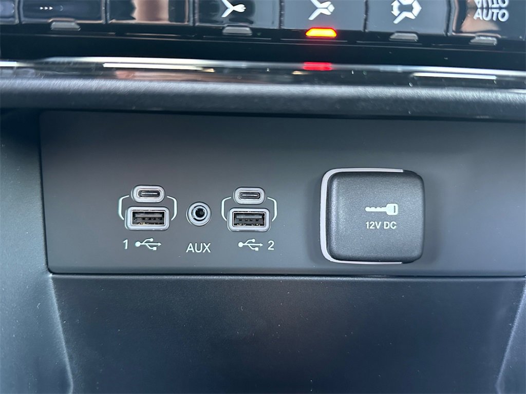 New 2025 Jeep Grand Cherokee Laredo w/ Trailer Tow Package image 27